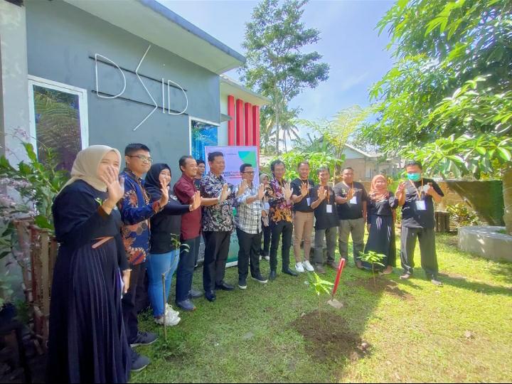Galeri aktivitas Volunteer for Change Batch 3 (Jember) ke-7